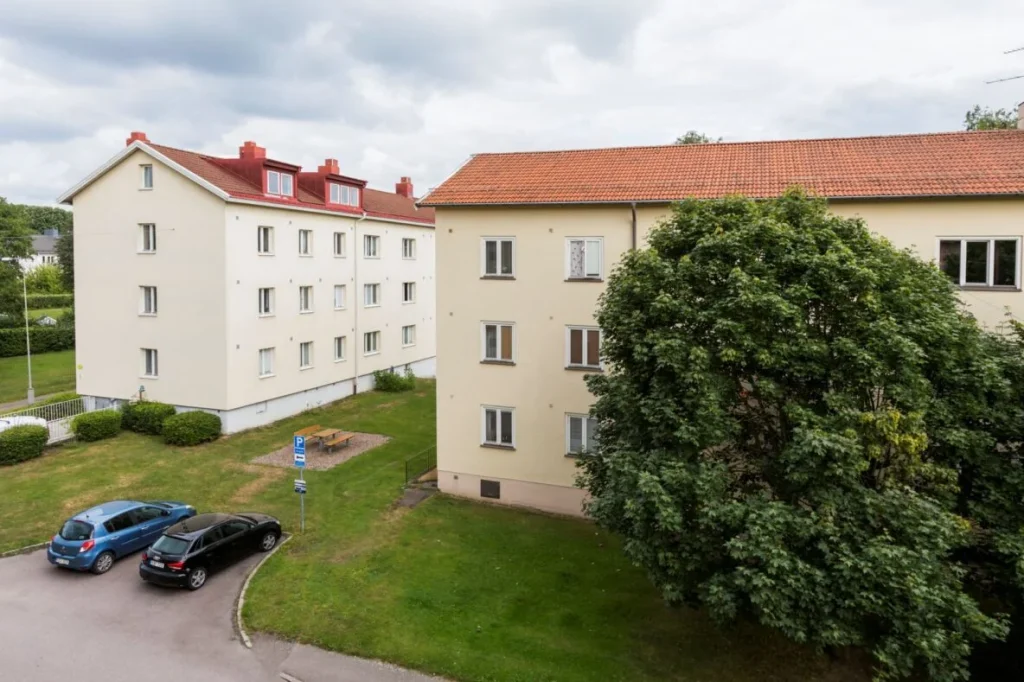 8. Inkoppling av va╠egguttak stro╠embrytare i flerbostadshus 1184x789